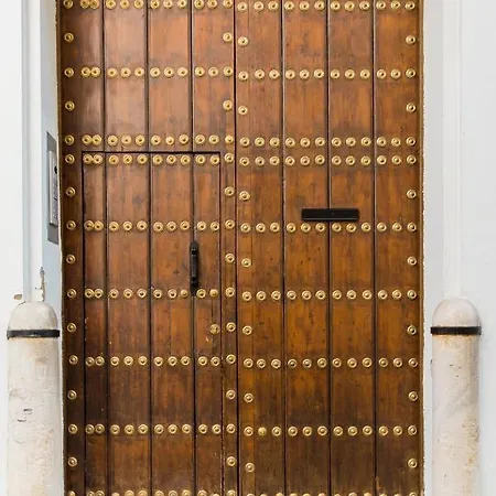 Magico Apartamento En Casa Palacio Del Siglo XVII Seville Exterior photo